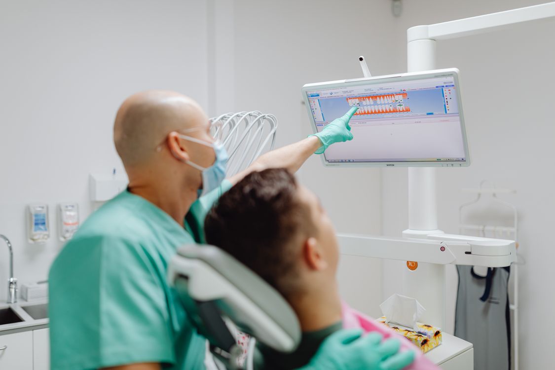 Digital Dental Lab — PMMA Temporary Production with CAD/CAM Equipment Modern dental lab digital equipment for PMMA temporary production — CAD/CAM workflow for provisional restorations
